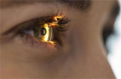 आंखें दे रही चेतावनी! इस परेशानी को न करें नजरअंदाज, यह खतरनाक संकेत बन सकता है जानलेवा