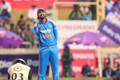 IND vs SA 2nd ODI: साउथ अफ्रीका ने जीता टॉस, भारत की पहले बल्लेबाजी, प्लेइंग इलेवन में बदलाव